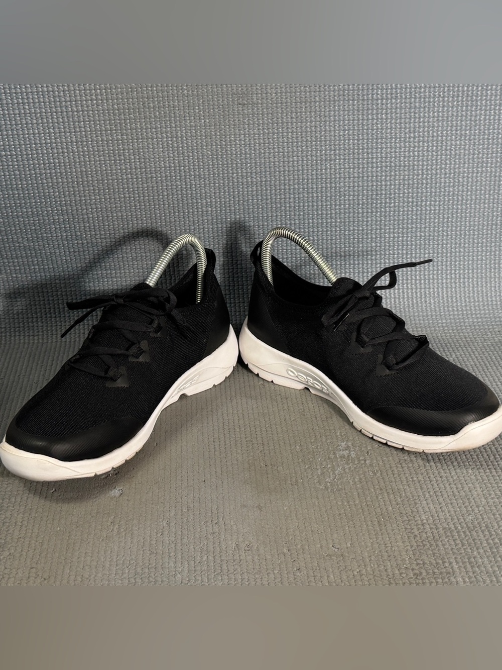 OOfos Women's OOmg Sport Shoes White/Black Size 8.5 - Picture 4 of 9